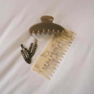 Emi Jay Detangling Comb in Chantilly - Гребінець для волосся «Chantilly»